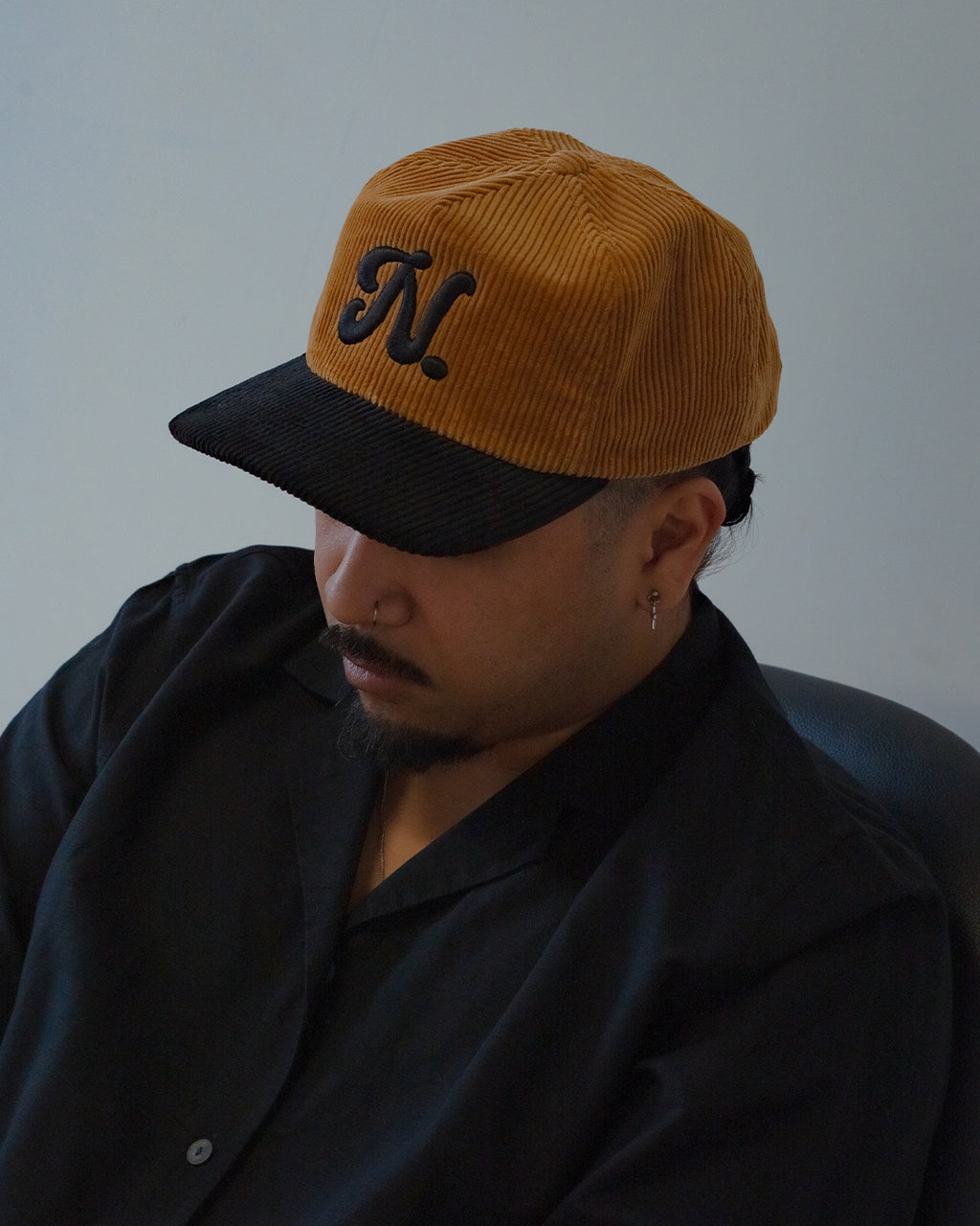 Uniform Corduroy Snapback Cap in Caramel/Black